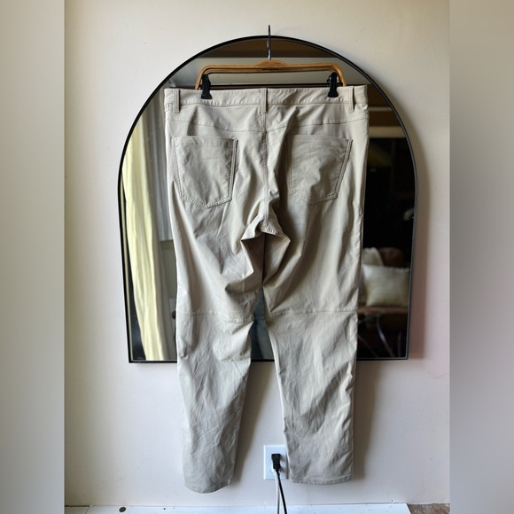 LULULEMON |  ABC classic fit pant | size 40 - Picture 5 of 6